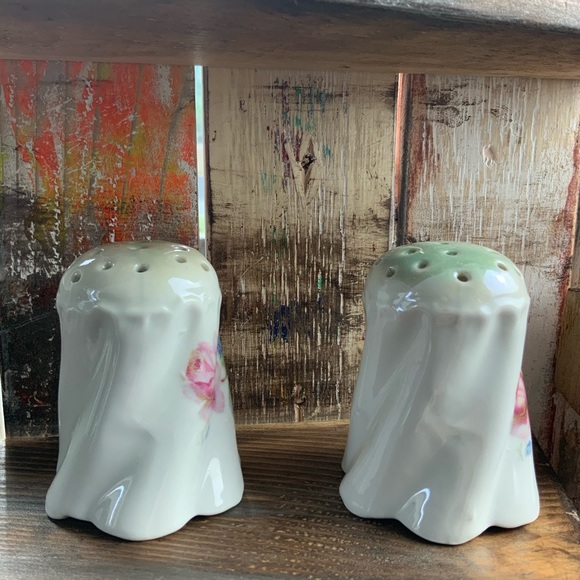 Antique Leuchtenburg Germany Salt & Pepper shakers - Picture 3 of 6